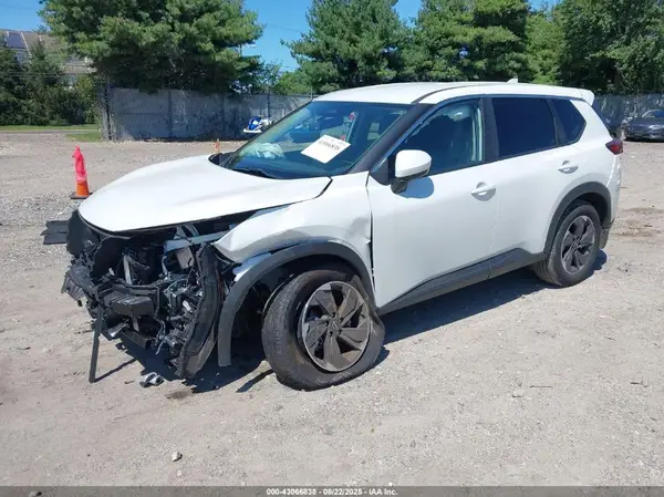 JN8BT3BB2RW183741 2024 NISSAN ROGUE - Image 2