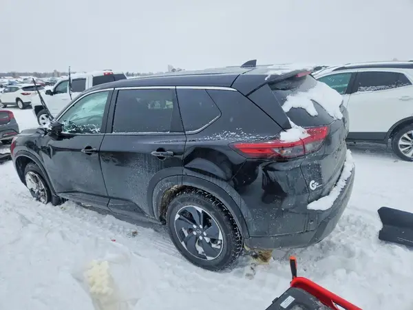 JN8BT3BB2RW420566 2024 NISSAN ROGUE - Image 2