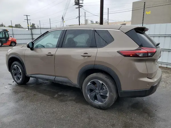 JN8BT3BB2RW421460 2024 NISSAN ROGUE - Image 2