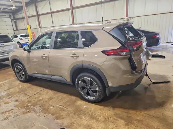 JN8BT3BB2RW430644 2024 NISSAN ROGUE - Image 2