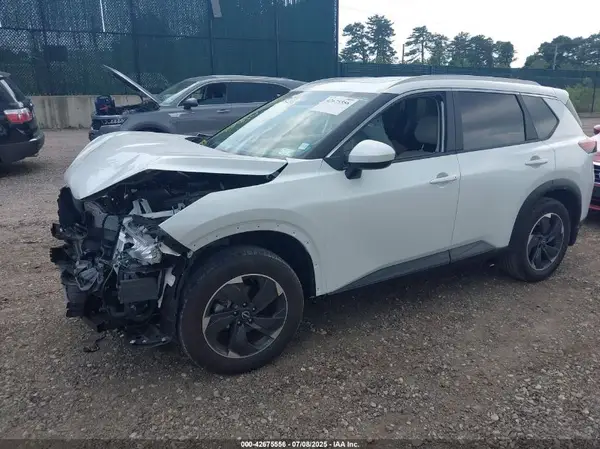 JN8BT3BB2RW438291 2024 NISSAN ROGUE - Image 2