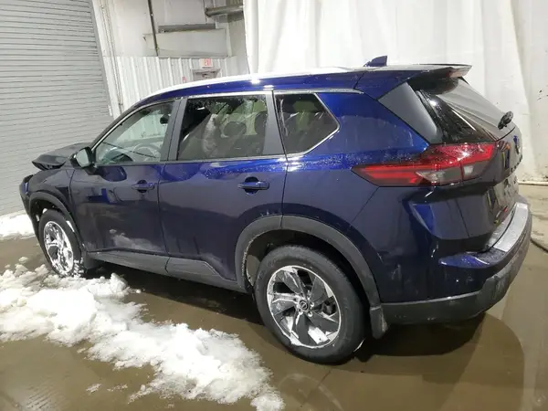 JN8BT3BB2RW447167 2024 NISSAN ROGUE - Image 2