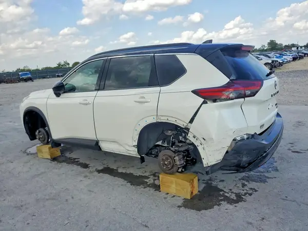 JN8BT3BB3PW188993 2023 NISSAN ROGUE - Image 2