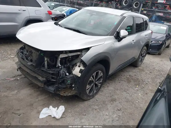 JN8BT3BB3PW472513 2023 NISSAN ROGUE - Image 2