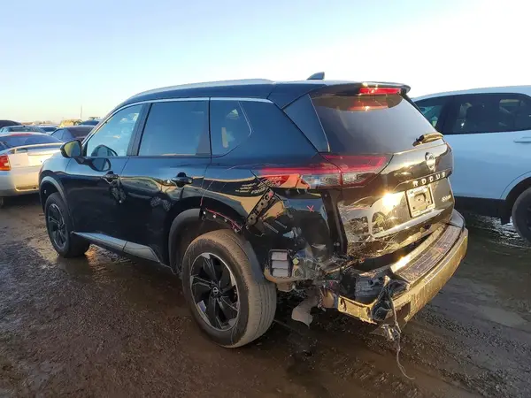 JN8BT3BB3RW174241 2024 NISSAN ROGUE - Image 2