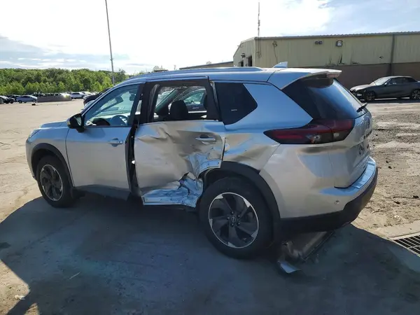 JN8BT3BB3RW179374 2024 NISSAN ROGUE - Image 2