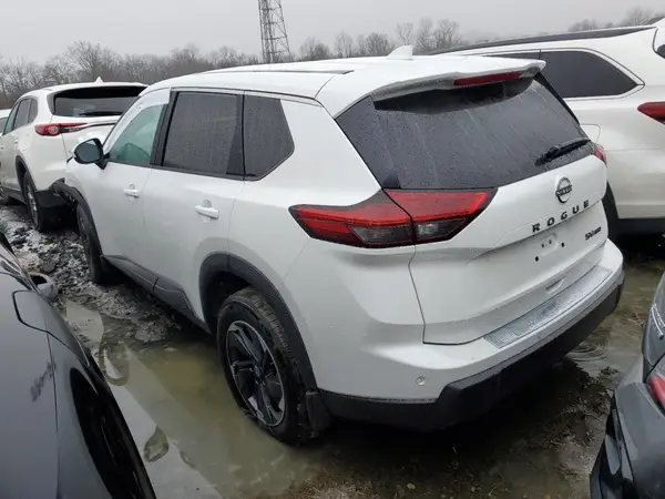 JN8BT3BB3RW183652 2024 NISSAN ROGUE - Image 2