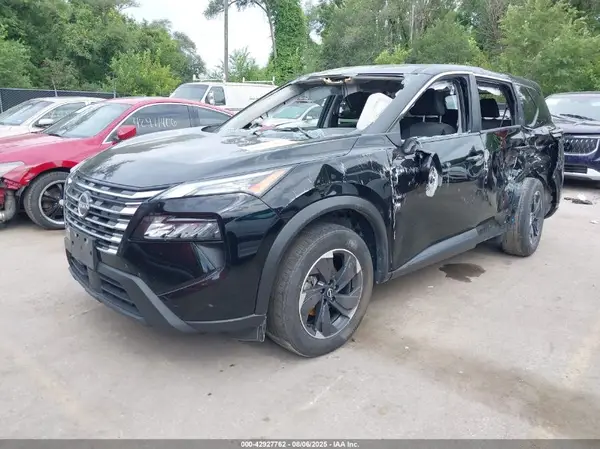 JN8BT3BB3RW420866 2024 NISSAN ROGUE - Image 2