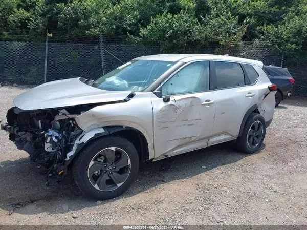 JN8BT3BB3RW422181 2024 NISSAN ROGUE - Image 2