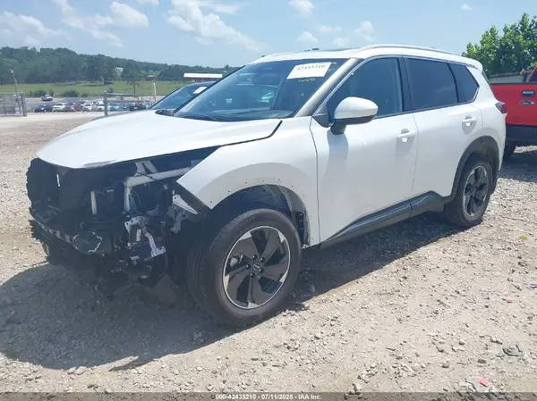 JN8BT3BB3RW430894 2024 NISSAN ROGUE - Image 2