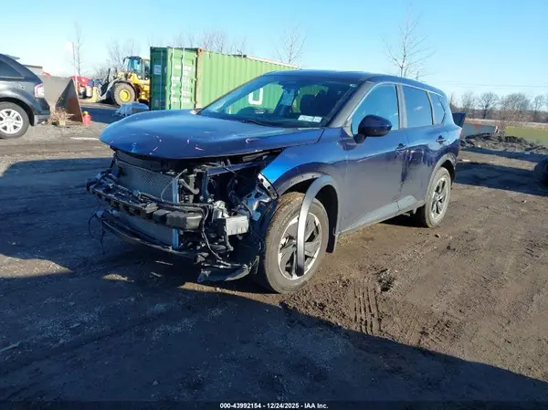 JN8BT3BB3RW443824 2024 NISSAN ROGUE - Image 2