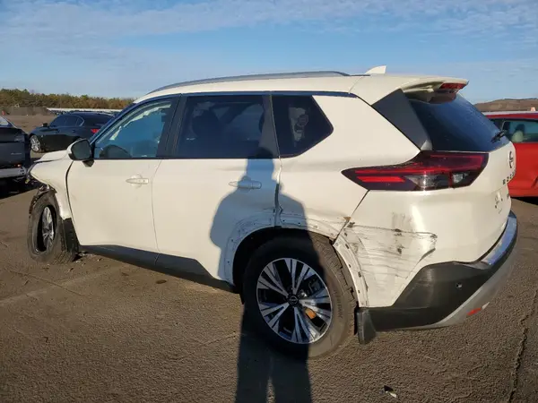 JN8BT3BB4NW333844 2022 NISSAN ROGUE - Image 2