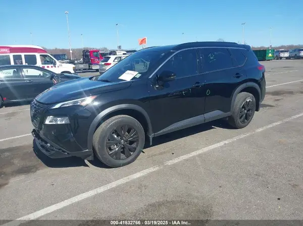 JN8BT3BB4PW183432 2023 NISSAN ROGUE - Image 2