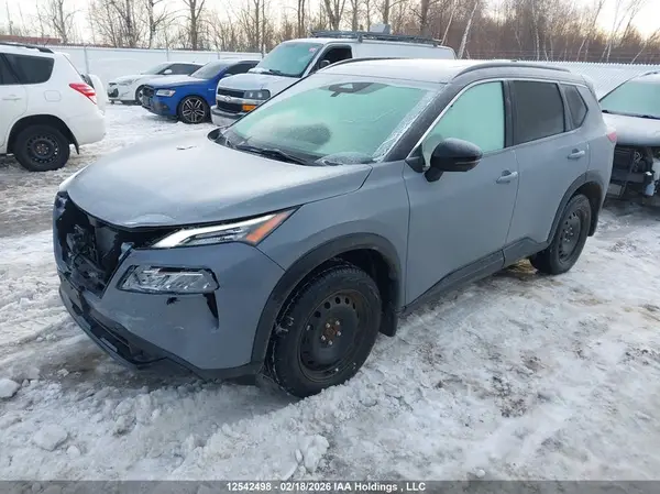 JN8BT3BB4PW212573 2023 NISSAN ROGUE - Image 2