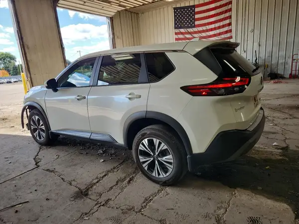 JN8BT3BB4PW352459 2023 NISSAN ROGUE - Image 2