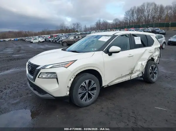 JN8BT3BB4PW474285 2023 NISSAN ROGUE - Image 2