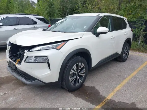 JN8BT3BB4PW478529 2023 NISSAN ROGUE - Image 2