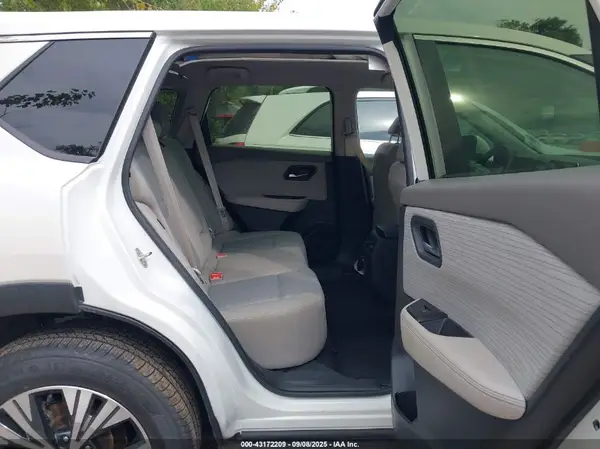 JN8BT3BB4PW478529 2023 NISSAN ROGUE - Image 8