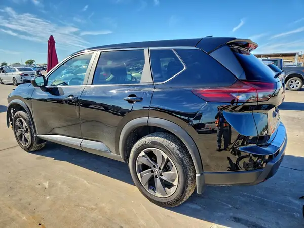 JN8BT3BB4RW286143 2024 NISSAN ROGUE - Image 2