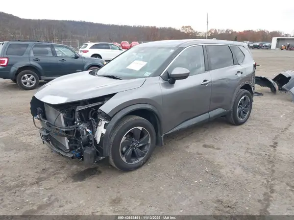 JN8BT3BB4RW427809 2024 NISSAN ROGUE - Image 2