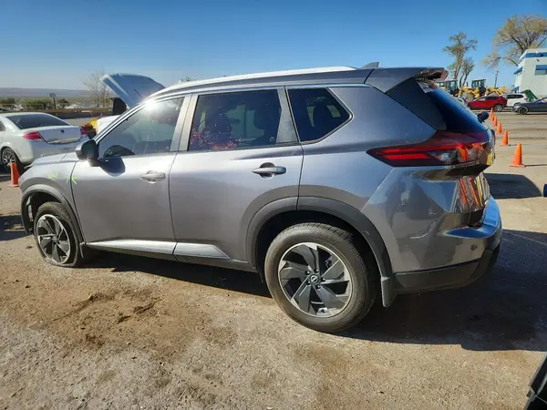 JN8BT3BB4RW440141 2024 NISSAN ROGUE - Image 2