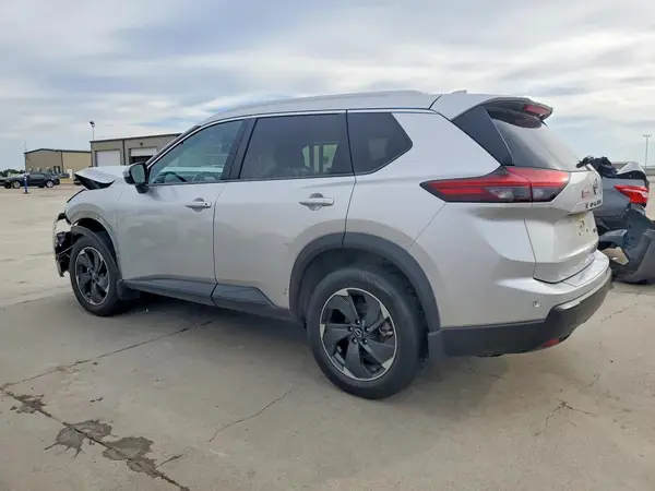 JN8BT3BB4RW447378 2024 NISSAN ROGUE - Image 2