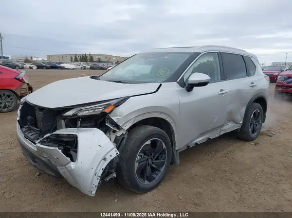 JN8BT3BB4SW162122 2025 NISSAN ROGUE - Image 2