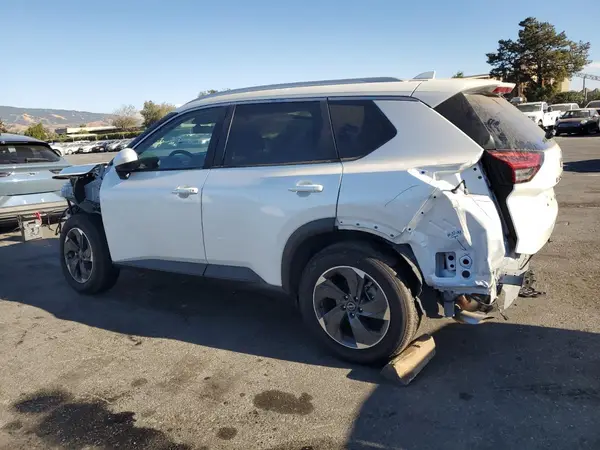 JN8BT3BB5RW171888 2024 NISSAN ROGUE - Image 2