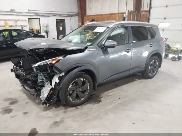 JN8BT3BB5RW176850 2024 NISSAN ROGUE - Image 2