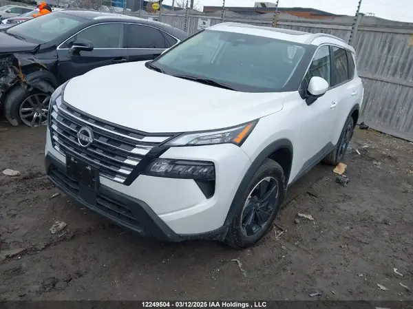 JN8BT3BB5RW181207 2024 NISSAN ROGUE - Image 2