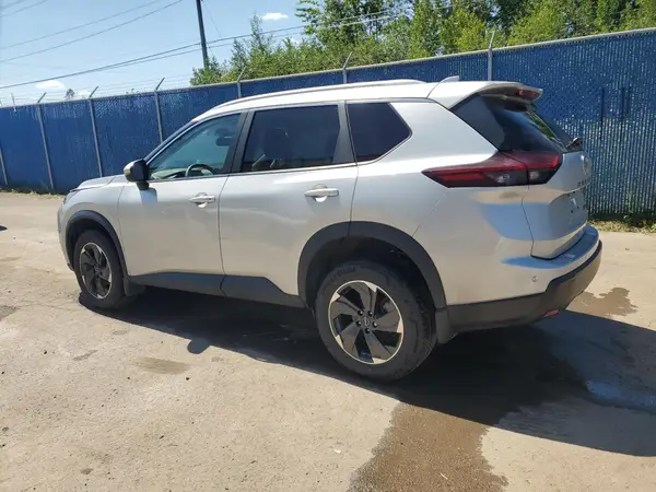 JN8BT3BB5RW183099 2024 NISSAN ROGUE - Image 2