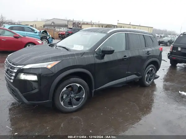 JN8BT3BB5RW286782 2024 NISSAN ROGUE - Image 2