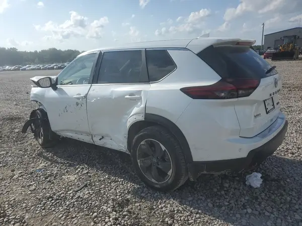 JN8BT3BB5RW425938 2024 NISSAN ROGUE - Image 2