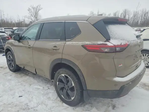 JN8BT3BB5RW426765 2024 NISSAN ROGUE - Image 2