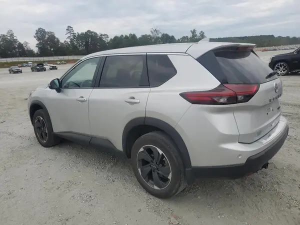 JN8BT3BB5RW430802 2024 NISSAN ROGUE - Image 2