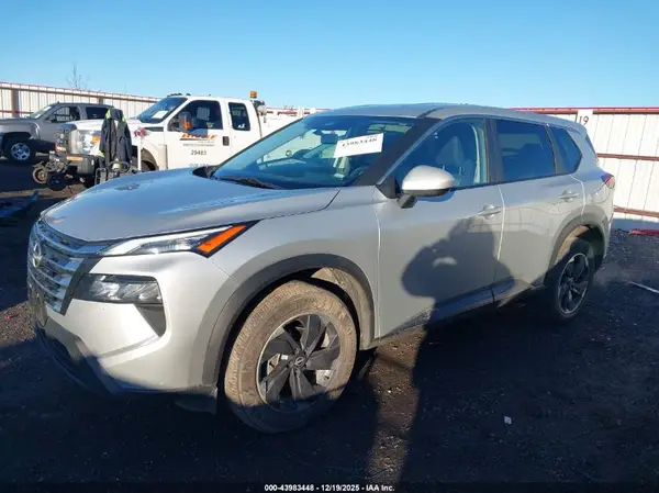 JN8BT3BB5RW435756 2024 NISSAN ROGUE - Image 2