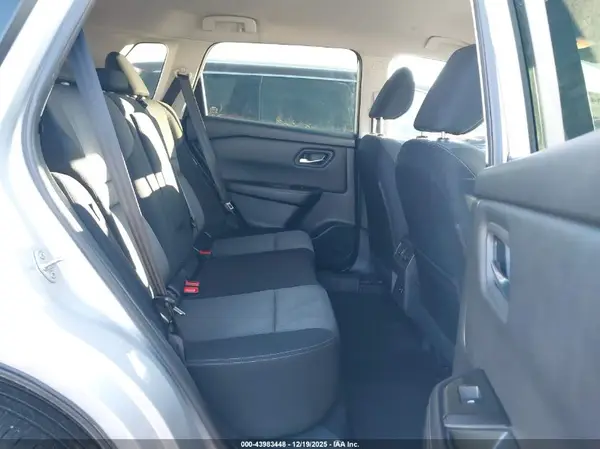 JN8BT3BB5RW435756 2024 NISSAN ROGUE - Image 8