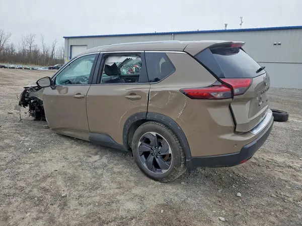 JN8BT3BB5RW438592 2024 NISSAN ROGUE - Image 2