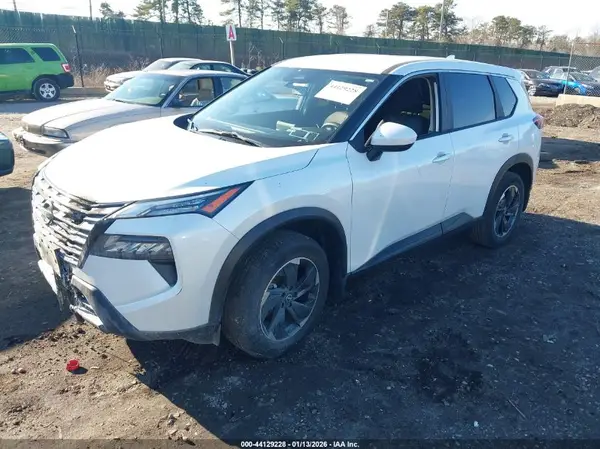 JN8BT3BB5RW441489 2024 NISSAN ROGUE - Image 2