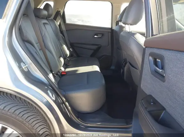 JN8BT3BB6NW336860 2022 NISSAN ROGUE - Image 8