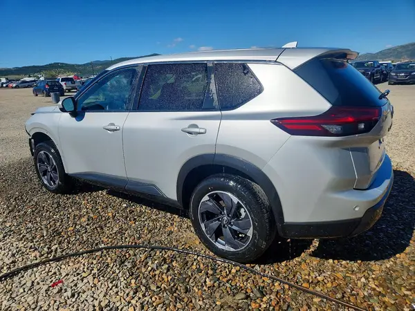 JN8BT3BB6RW183659 2024 NISSAN ROGUE - Image 2