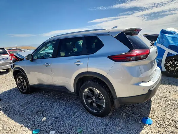 JN8BT3BB6RW283969 2024 NISSAN ROGUE - Image 2