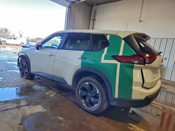 JN8BT3BB6RW420473 2024 NISSAN ROGUE - Image 2