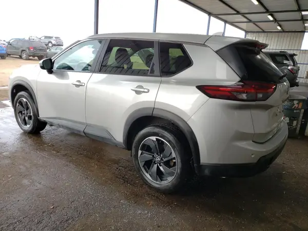 JN8BT3BB6RW425589 2024 NISSAN ROGUE - Image 2