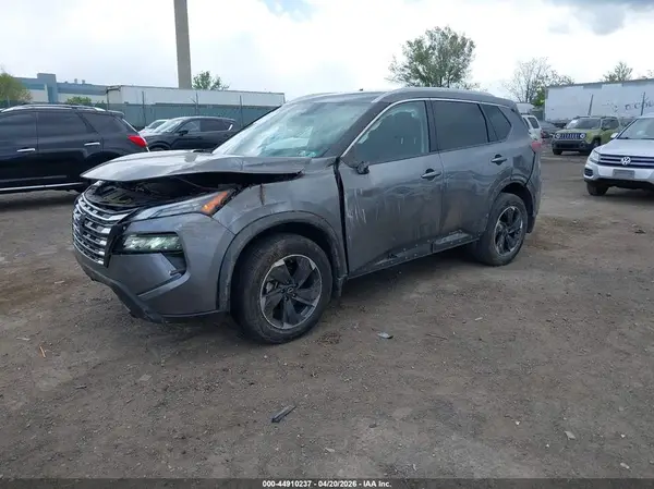 JN8BT3BB6RW442098 2024 NISSAN ROGUE - Image 2