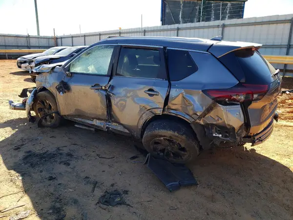 JN8BT3BB6RW447396 2024 NISSAN ROGUE - Image 2