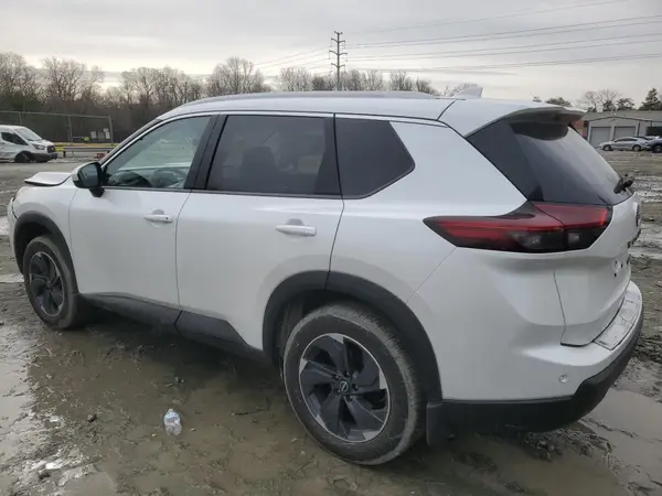 JN8BT3BB6RW448077 2024 NISSAN ROGUE - Image 2