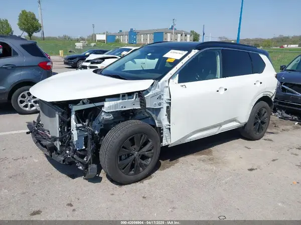 JN8BT3BB7PW200451 2023 NISSAN ROGUE - Image 2