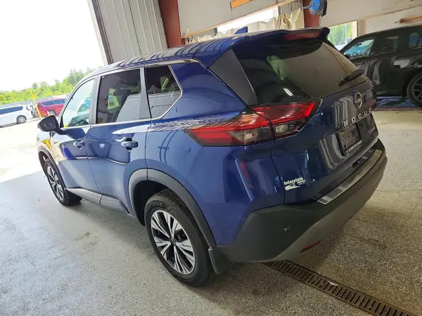 JN8BT3BB7PW470943 2023 NISSAN ROGUE - Image 2