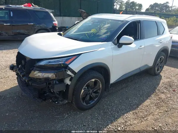 JN8BT3BB7RW179846 2024 NISSAN ROGUE - Image 2